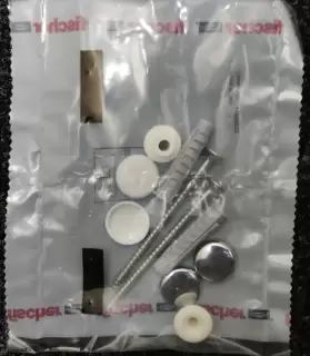 SIMAS Комплект вертикальных крепежей для унитаза/биде с колпачками цвета хром и белый