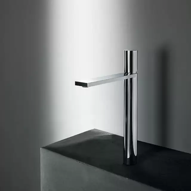 Fantini Milano Смеситель для раковины, 1 отв., излив: 170 мм, высокий излив, цвет: хром