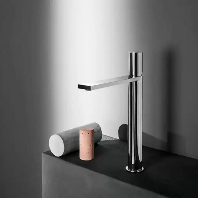 Fantini Milano Смеситель для раковины, 1 отв., излив: 220 мм, цвет: хром