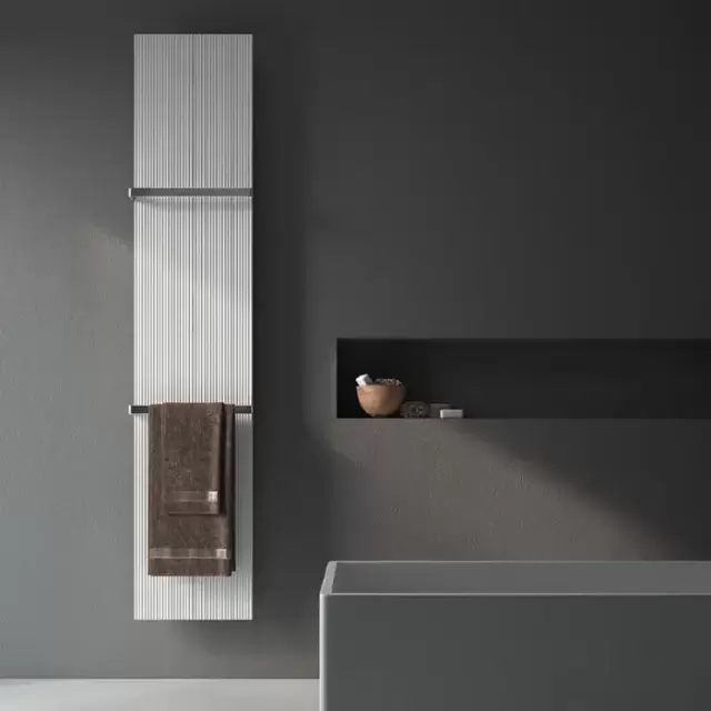 Antrax Lana Полотенцесушитель 40,3x170Hсм., в комплекте с 1 полотенцедержателем, цвет: белый матовый