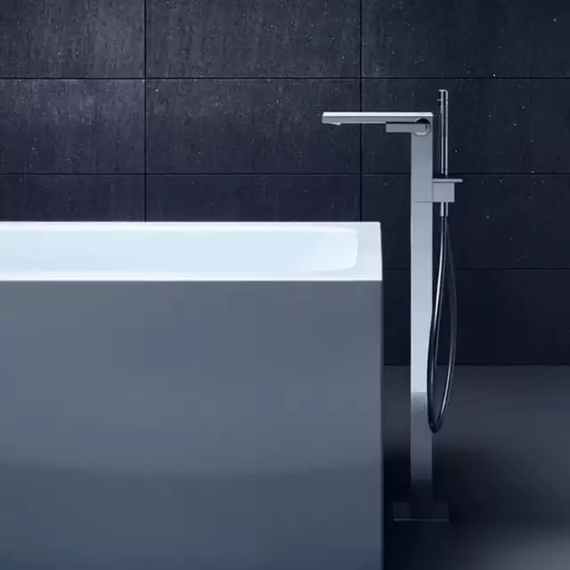 Axor MyEdition Смеситель для ванны, напольный, на 1 отв., излив 245мм., внешняя часть, цвет: хром/зеркальное стекло