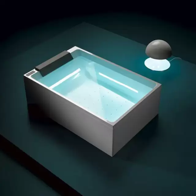 Gruppo Treesse Soul Ванна180x120x60h см.с гидро и аэро/м эл. упр-е и дренаж, дезинфекция, 18 форсунок, подушка, установка к стене, 560л, цвет: белый