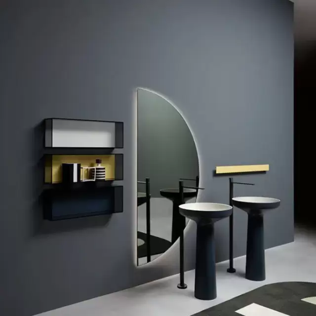 Antonio Lupi Spicchio  Зеркало 120х60х0,5 см., полукруг, на раме, с блестящей кромкой