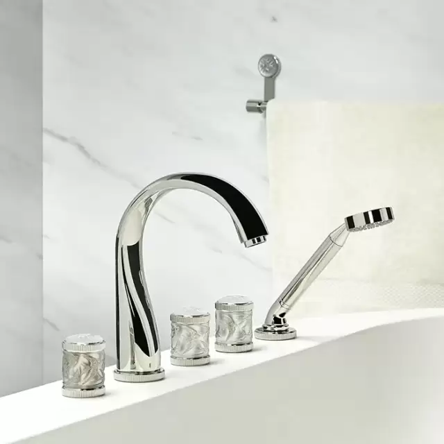 THG Hirondelles Platinum Stamped Смеситель на борт ванны, 5 отв., с ручным душем, цвет: Polished nickel