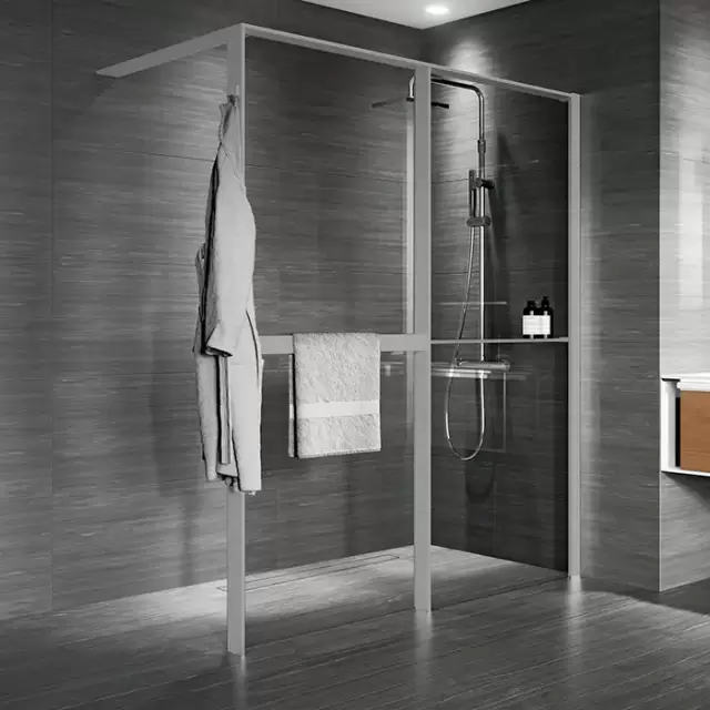 Novellini Kuadra HWZ2 Душевое ограждение 174-177х200cм., с свободным входом, Dx, с полотенцедержателем и полкой, стекло прозрачое, цвет: Silver