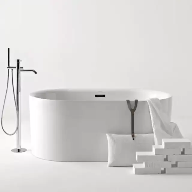 Kerasan Nolita Ванна акриловая  отдельностоящая 145х78х58 см, с пробкой click-clack, цвет: белый